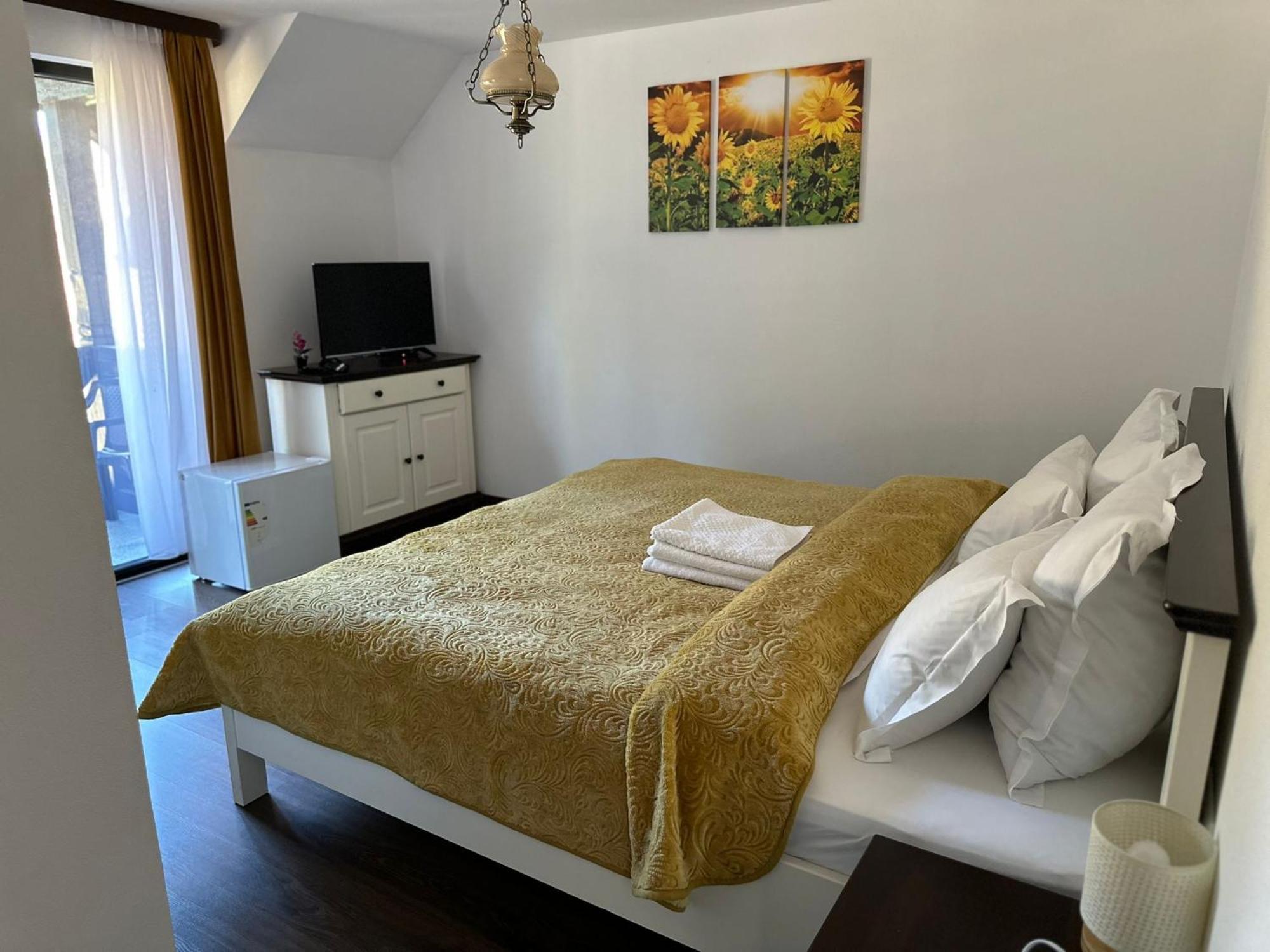 Conacul Muntii Bucovinei Hotel Câmpulung Moldovenesc Buitenkant foto