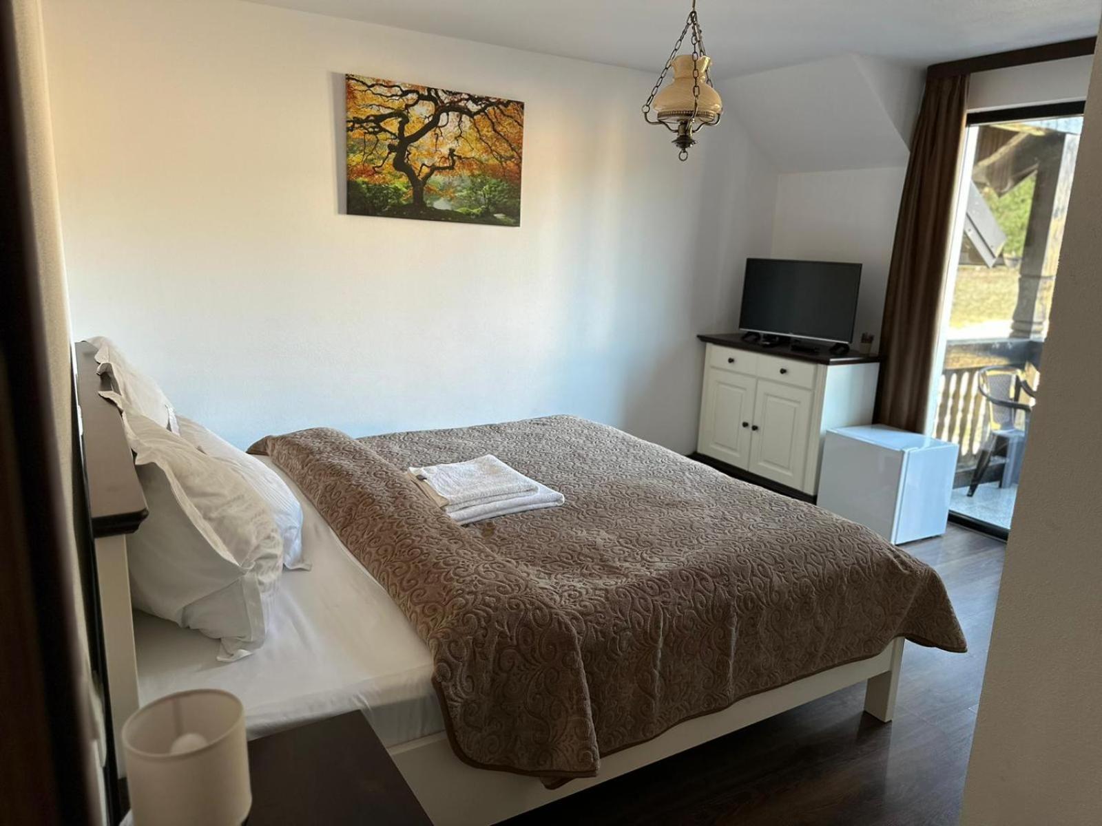 Conacul Muntii Bucovinei Hotel Câmpulung Moldovenesc Buitenkant foto